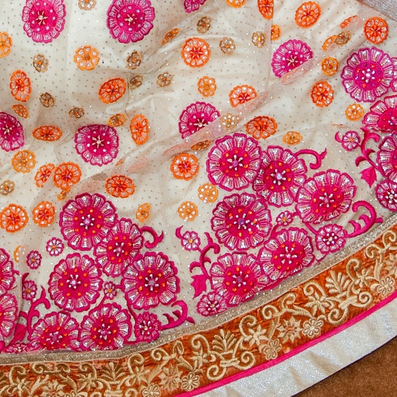 Stunning Indian Bridal Mehndi Wedding Dress - Picture 6 of 7